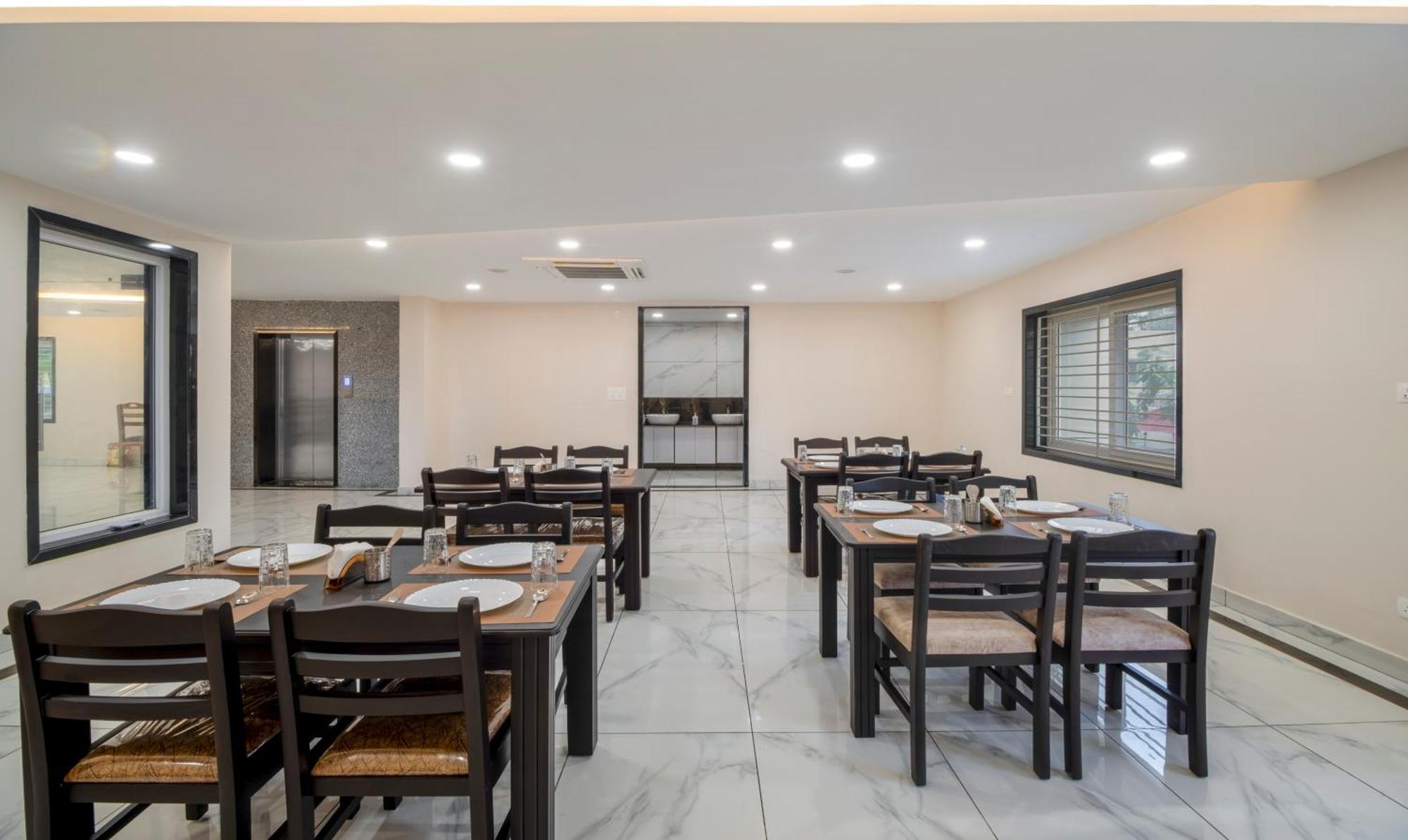 Treebo Sea Heights Hotel Kakinada Exterior photo