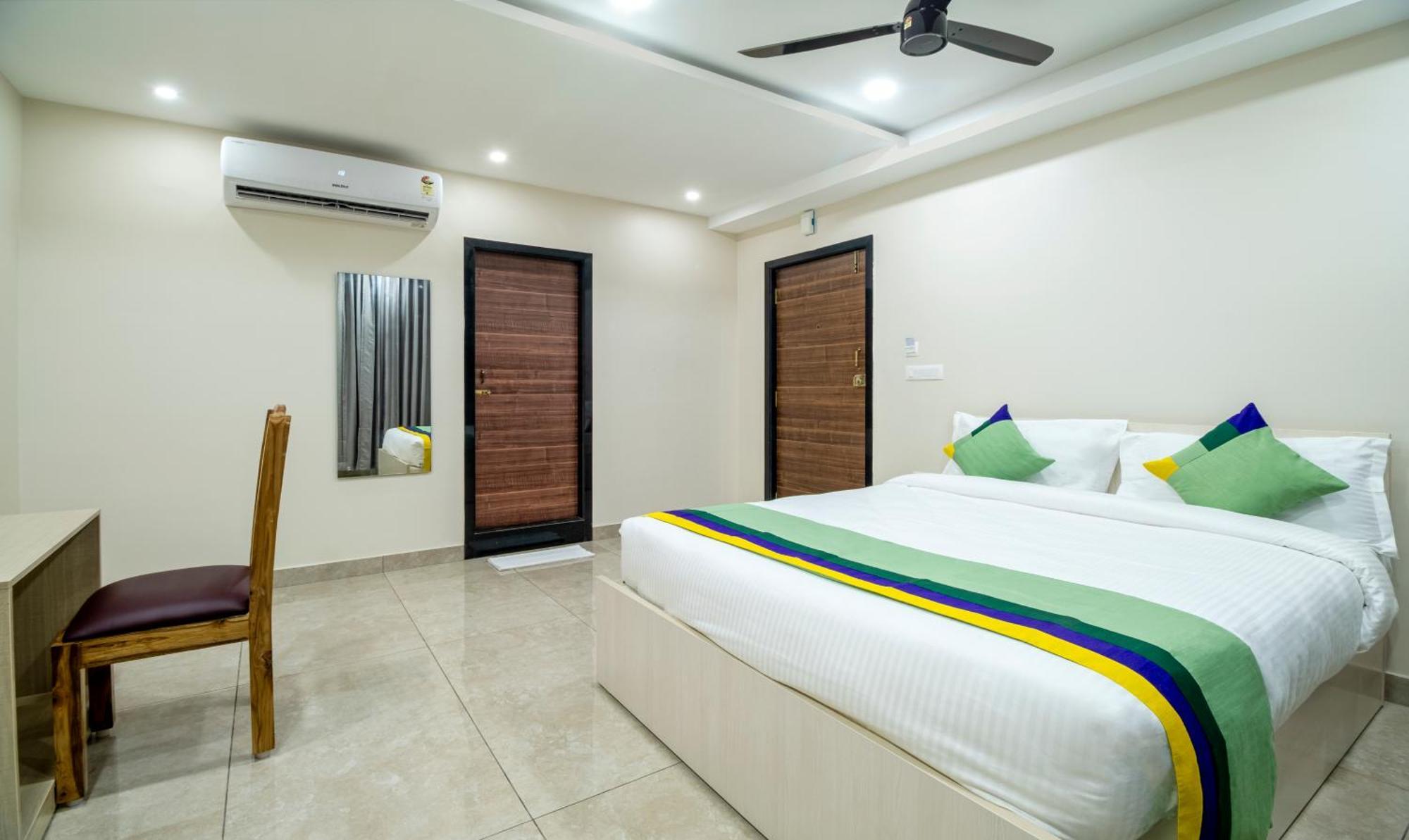 Treebo Sea Heights Hotel Kakinada Exterior photo