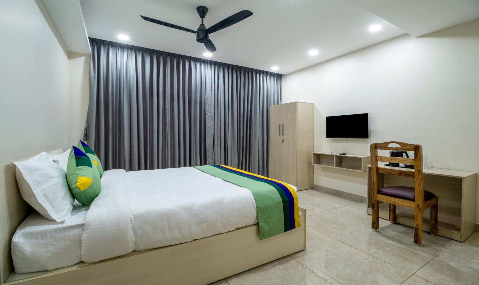 Treebo Sea Heights Hotel Kakinada Exterior photo