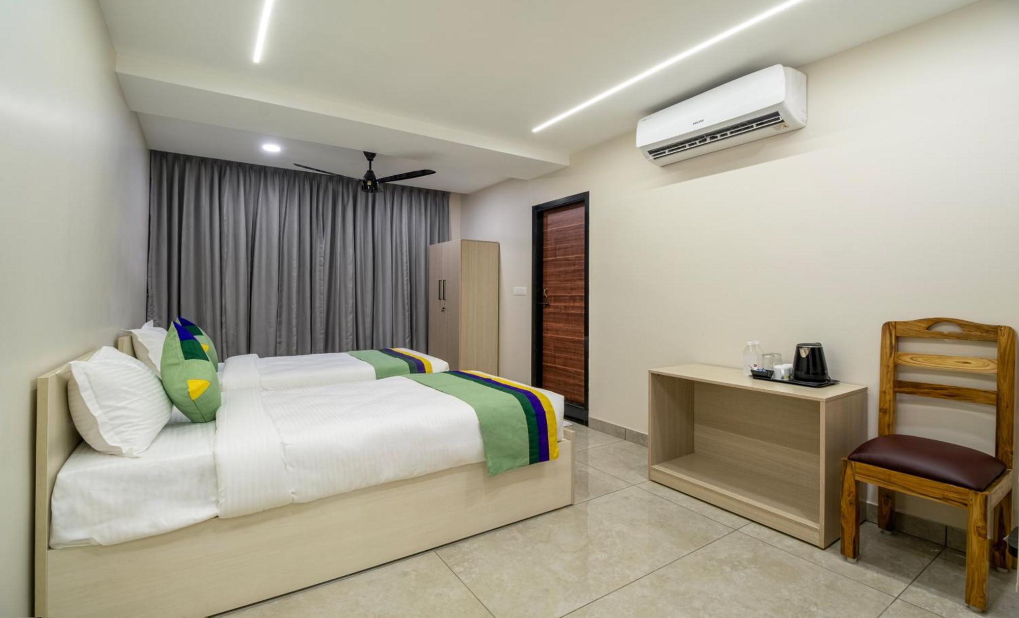 Treebo Sea Heights Hotel Kakinada Exterior photo